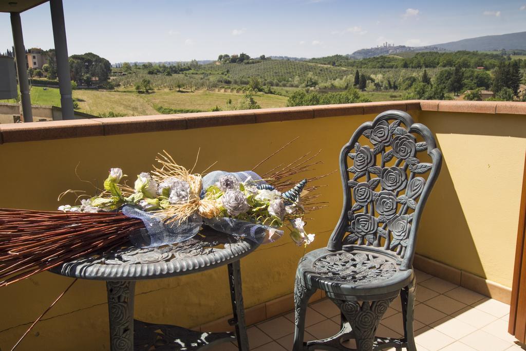 Fattoria Antonella Villa ซานจีมิญญาโน ภายนอก รูปภาพ